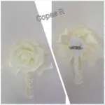 Prendido de novio con rosa marfil y tallo de perlas