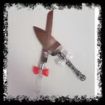 Set cuchillo y pala de tarta de boda con lazo rojo y mango cristal