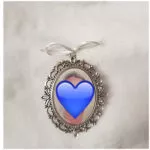 Camafeo broche ovalado plateado con corazón azul