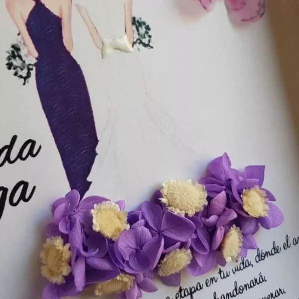 Cuadro personalizado realizado con flores preservadas