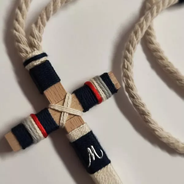 Cruz de madera para primera comunión