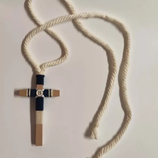 Cruz de madera para primera comunión