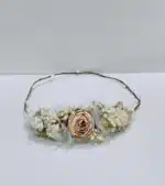 Corona de Flores Delicada para Comunión - Diseño Personalizado