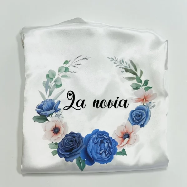 Bata Personalizada para Novia, Familia y Amigos"