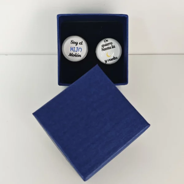 Gemelos especiales para el hijo de los novios con frases "Soy el Hijo Molón" y "Os Quiero Hasta la Luna y Vuelta"