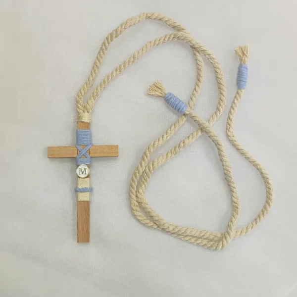 Cruz de madera para primera comunión de niño, tamaño 10 cm, personalizable.