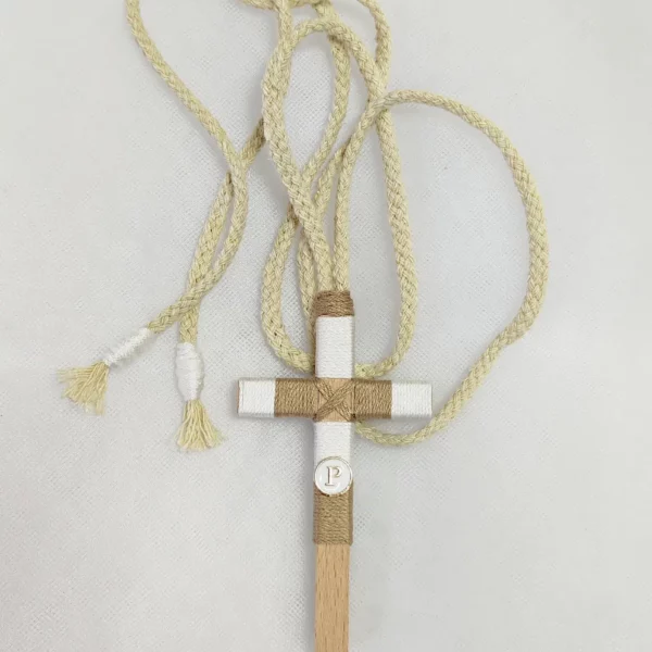 Cruz de madera para primera comunión de niño, tamaño 10 cm, personalizable.