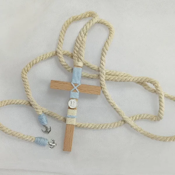 Cruz de madera para primera comunión de niño, tamaño 10 cm, personalizable.