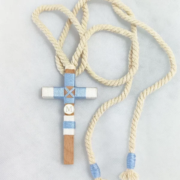 Cruz de madera para primera comunión de niño, tamaño 10 cm, personalizable.