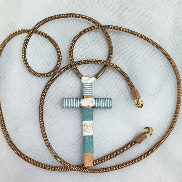 Cruz de madera para primera comunión de niño, tamaño 10 cm, personalizable.