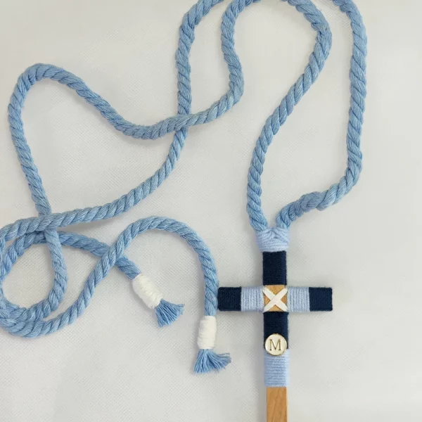 Cruz de madera para primera comunión de niño, tamaño 10 cm, personalizable.