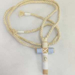 Cruz de madera para primera comunión de niño, tamaño 8 cm, personalizable.