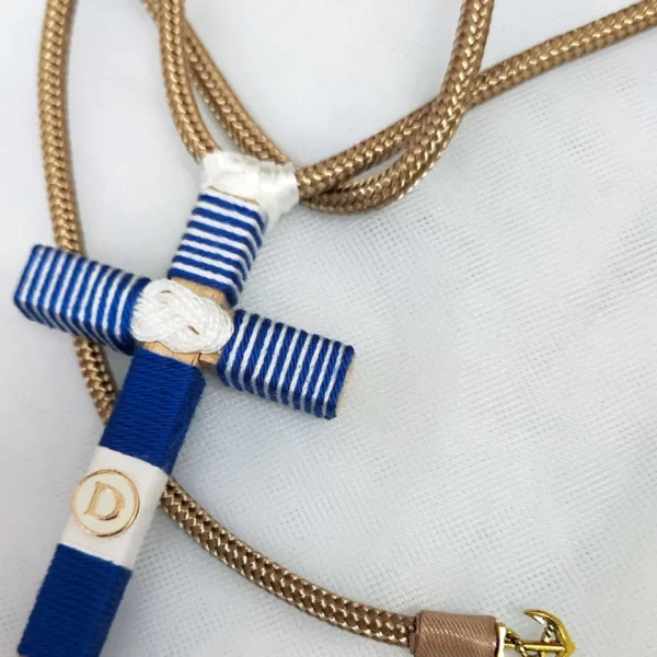 Cruz de madera para primera comunión de niño, tamaño 10 cm, personalizable.