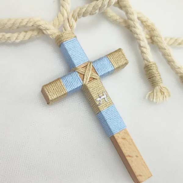 Cruz de madera para primera comunión de niño, tamaño 10 cm, personalizable.