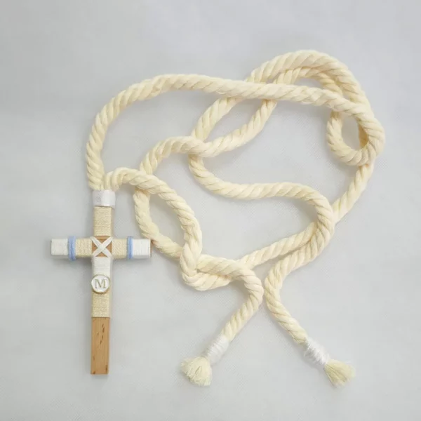 Cruz de madera para primera comunión de niño, tamaño 10 cm, personalizable.