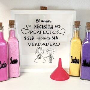 Cuadro ceremonia de la arena con frase sobre el amor verdadero y diseño romántico.