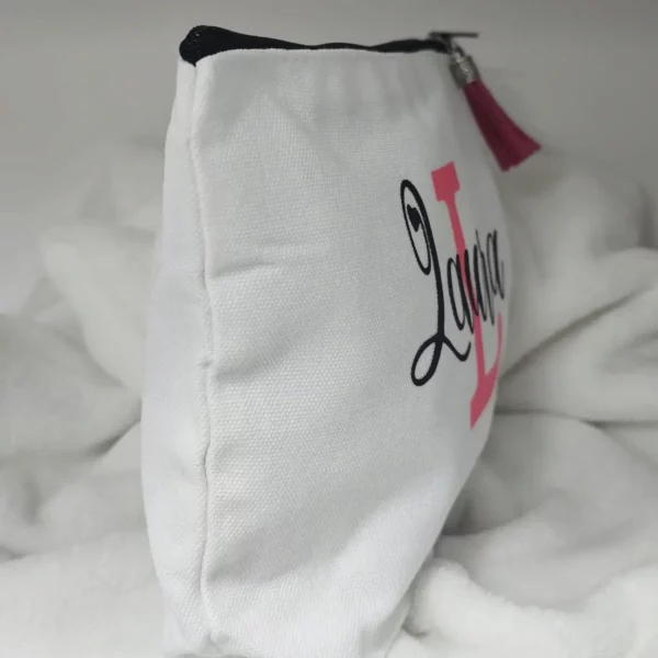 Neceser personalizado con nombre o inicial, ideal para bodas y comuniones.