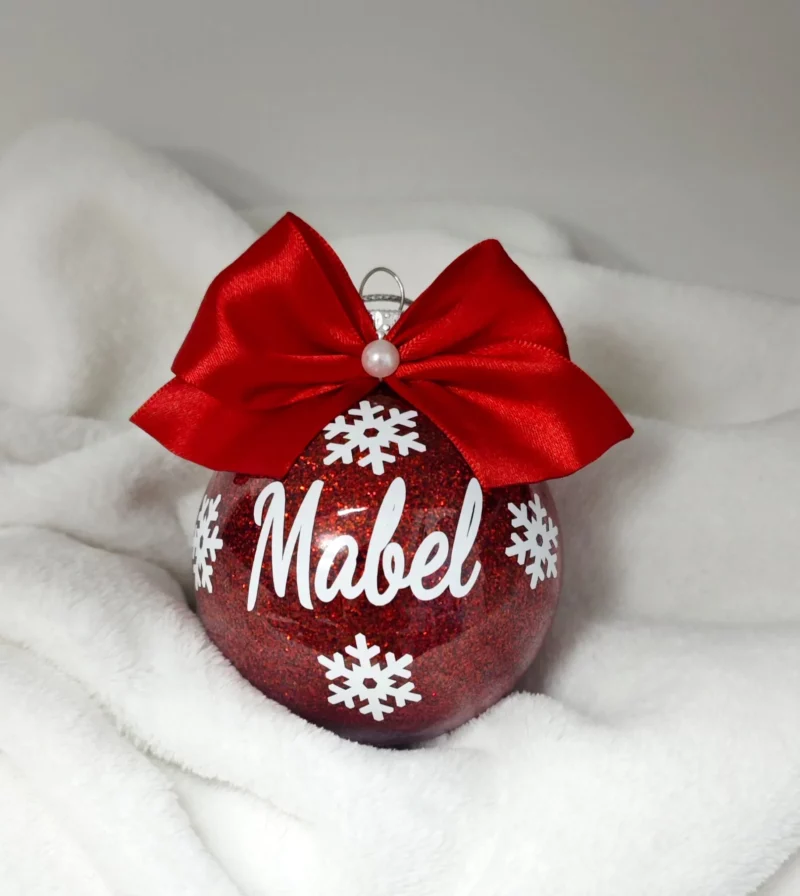 Bola de Navidad personalizada con nombre, ideal para decorar el árbol.