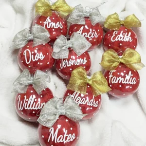 Bolas de Navidad personalizadas con nombres, ideales para el árbol.