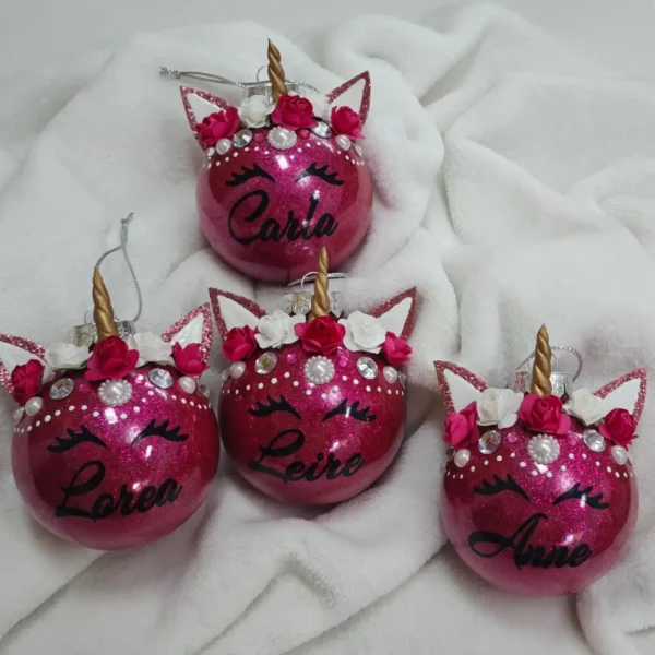 Bolas de Navidad personalizadas con nombres, ideales para el árbol.