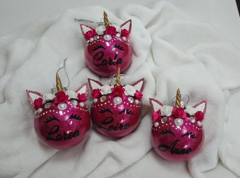 Bolas de Navidad personalizadas con nombres, ideales para el árbol.