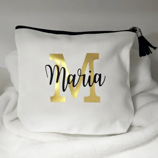 Neceser personalizado con nombre o inicial, ideal para bodas y comuniones.