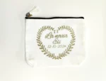 Neceser personalizado para bodas con diseño único y detalles grabados.