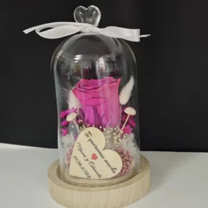 Mini cúpula de cristal con rosa preservada y corazón personalizado