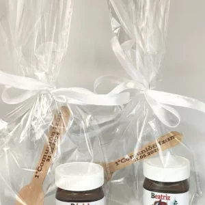 Mini Nutella personalizada para primera comunión con etiqueta de nombre y cucharita grabada con fecha.