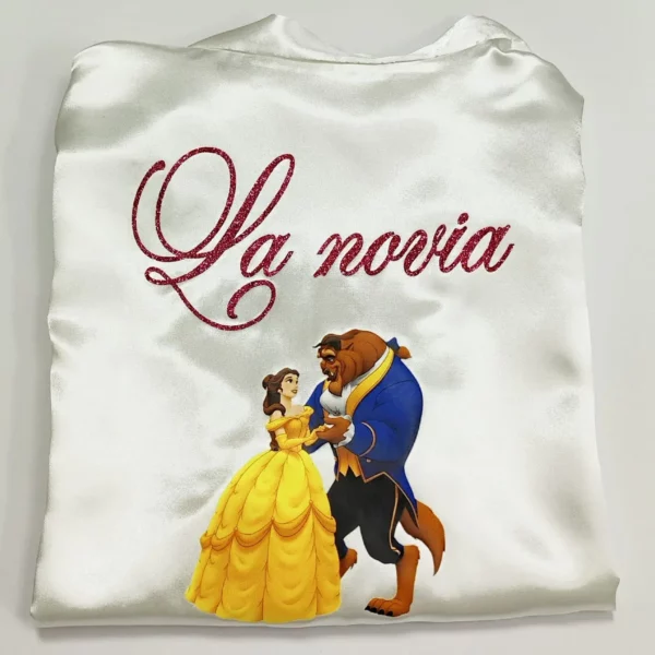 Bata de novia con impresión DTF de La Bella y la Bestia