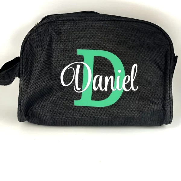 Neceser de hombre personalizado con nombre en vinilo