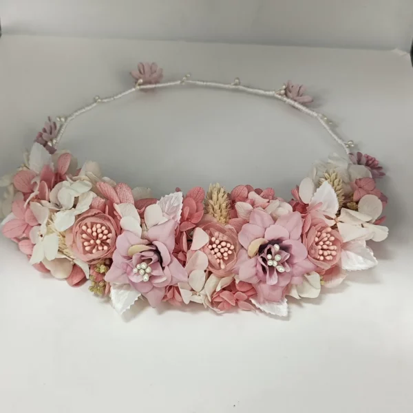 corona de flores primera comunión niña rosa peonias blanco perlas dorado