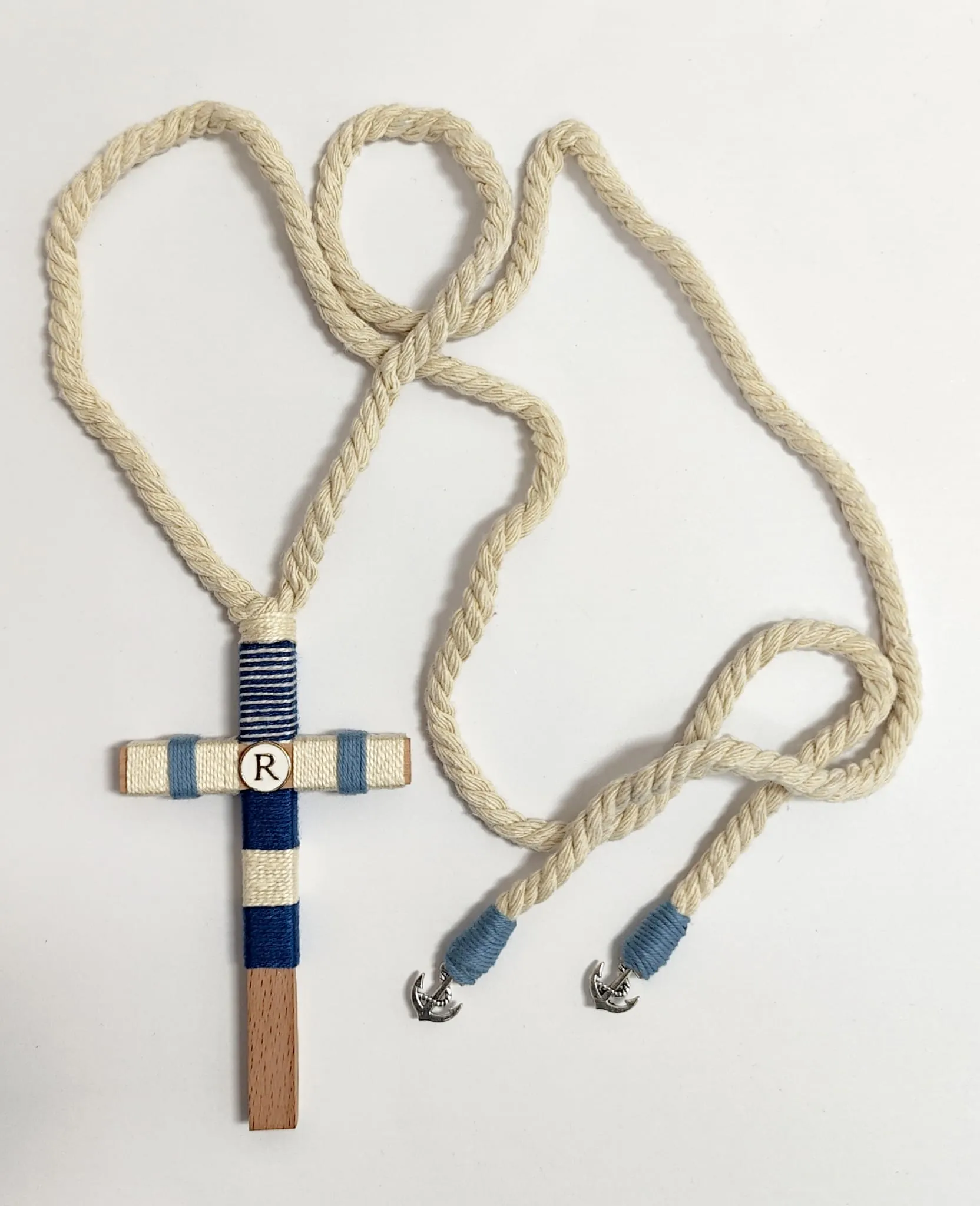 cruz comunión niño azul marino beige blanco detalle