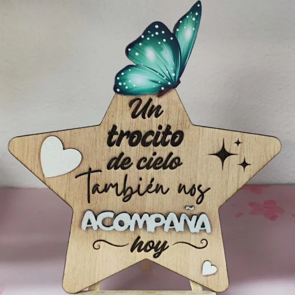 estrella madera grabada láser un trocito de cielo mariposa verde arriba