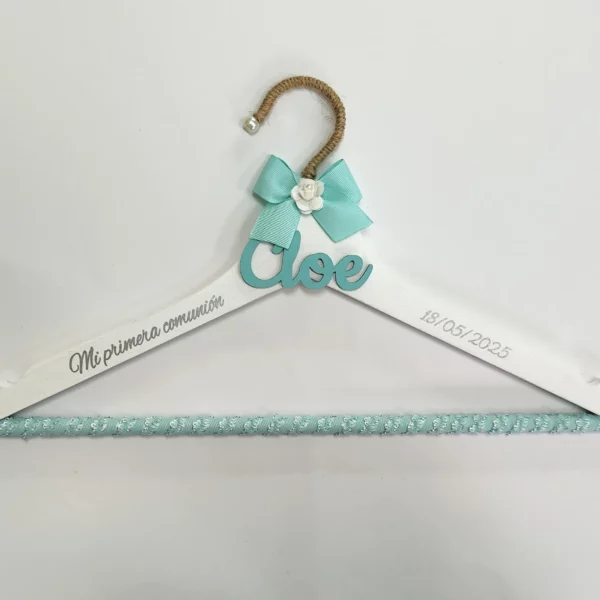 percha comunión blanca gancho sfoară lazo verde menta rosa blanca nombre madera turquesa
