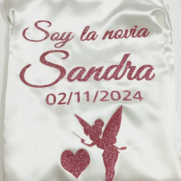 Bata personalizada novia satén blanca hada corazón rosa glitter