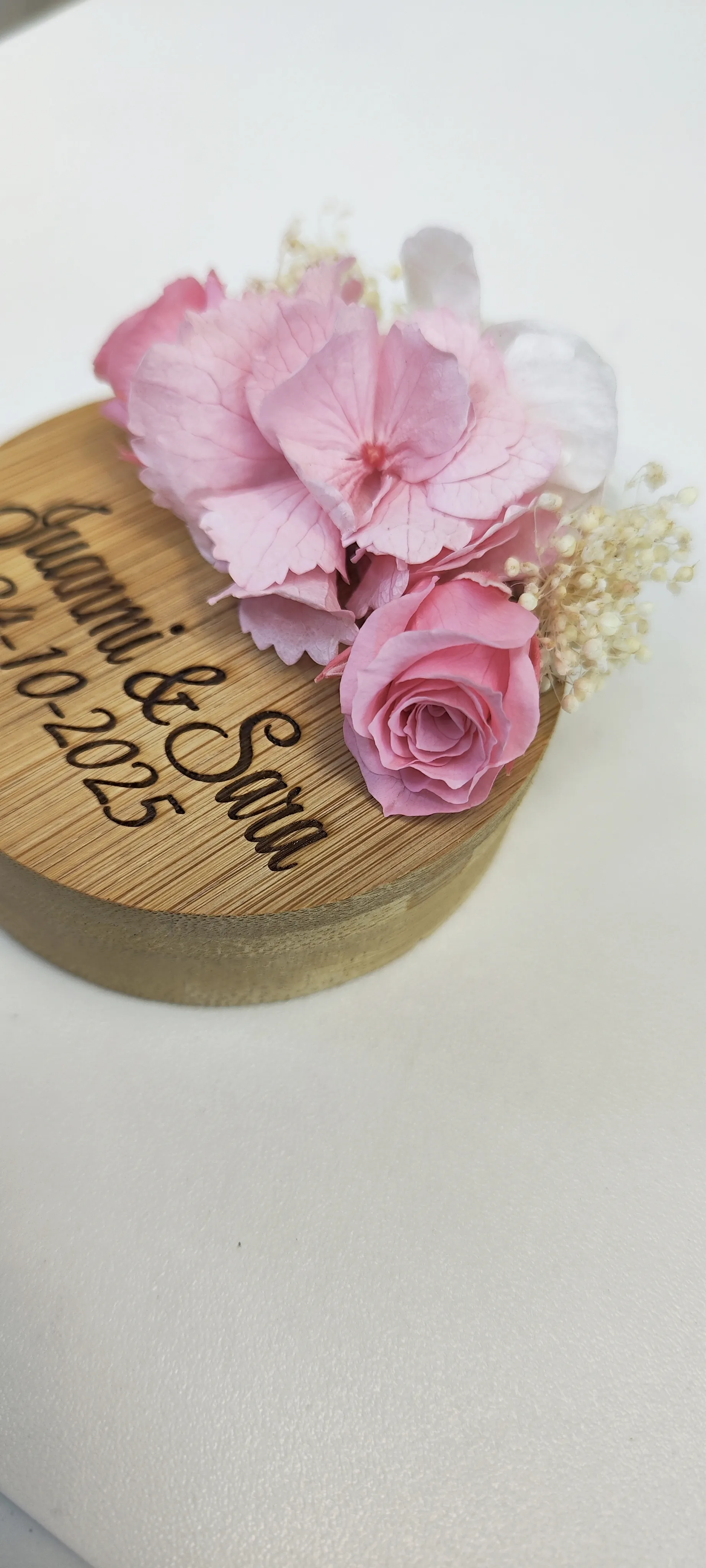 Caja de joyas madera grabado láser flores rosa empolvado