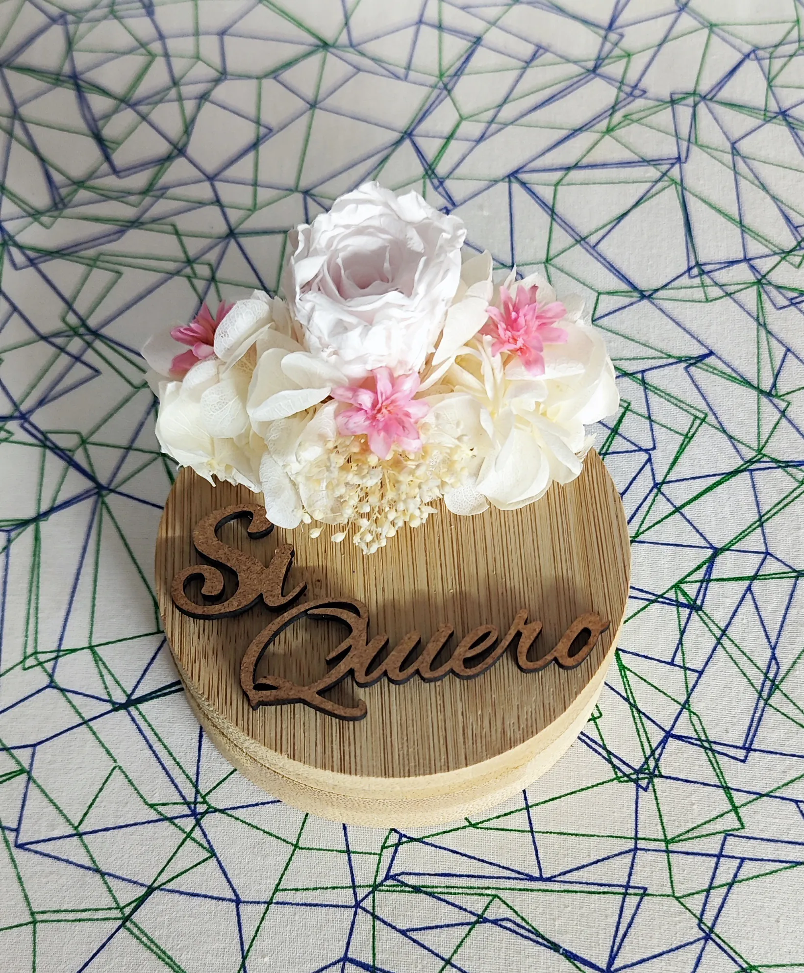 Porta alianzas boda si quiero madera flores blanco rosa