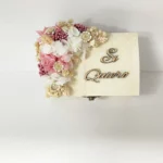 Porta Alianzas con Flores Preservadas