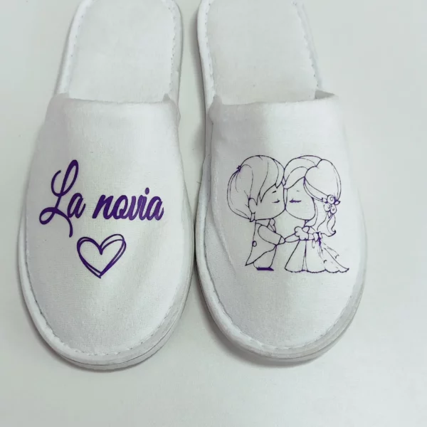 Zapatillas de novia personalizadas con vinilo morado