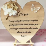 Placa Corazón Madera para Mamá con Flores Preservadas