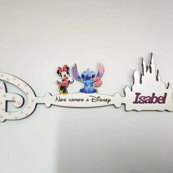 Llave mágica de madera personalizada con nombre nos vamos a Disney
