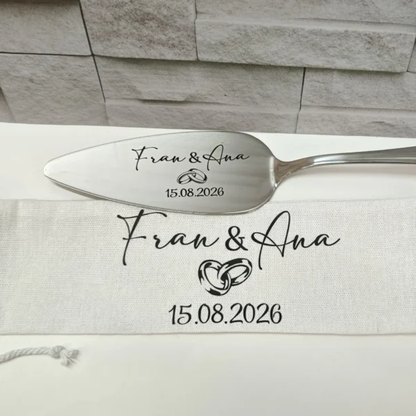 Pala tarta boda personalizada con bolsita y grabado láser 25 cm