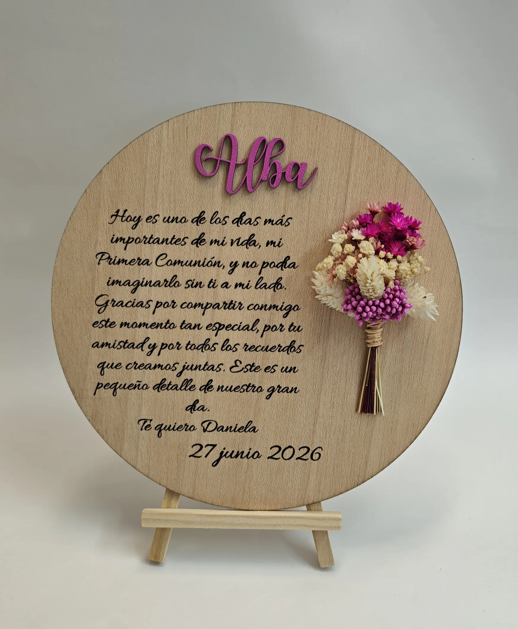 Placa comunión para amiga con grabado y flores preservadas