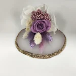 Prendido para el traje del novio con rosa lila preservada