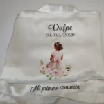 Bata de comunión niña con vestido rosa y diadema