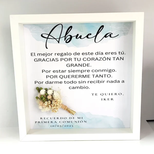 cuadro para abuela recuerdo de primera comunión con acuarela verde agua y ramito de flores preservadas