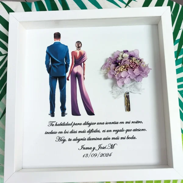 cuadro personalizado de boda para amigos con dos figuras y ramo de flores preservadas lila